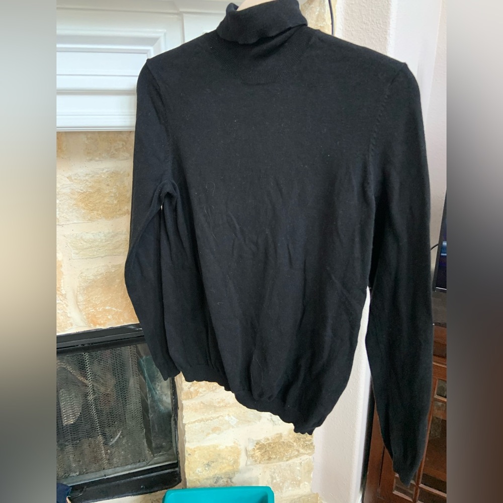 Gap Petite Black Turtleneck Sweater